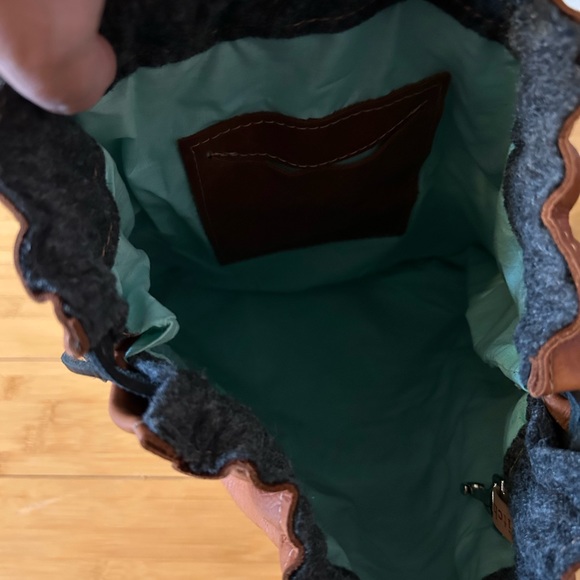 Leather draw string backpack bag with silkscreened leaf detail - Picture 3 of 8